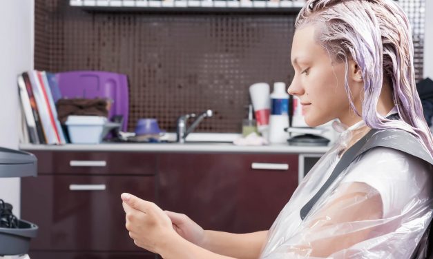 Dicas e cuidados para pintar o cabelo em casa
